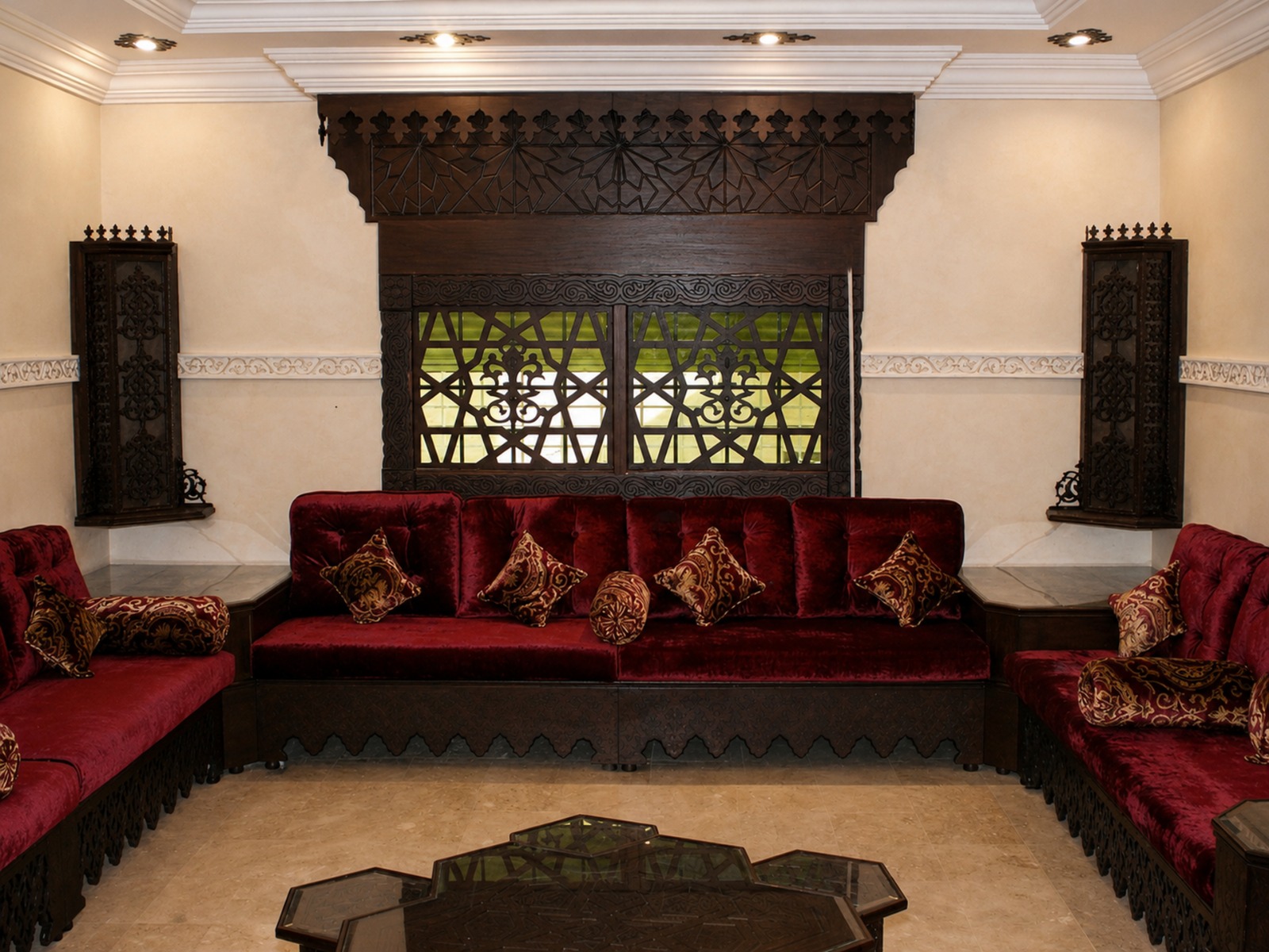 Majlis, woodwork and complete furnishing — image 2